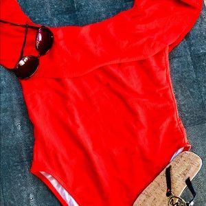 💋Fashionnova  Red Off the Shoulder Swimsuit 1x💋